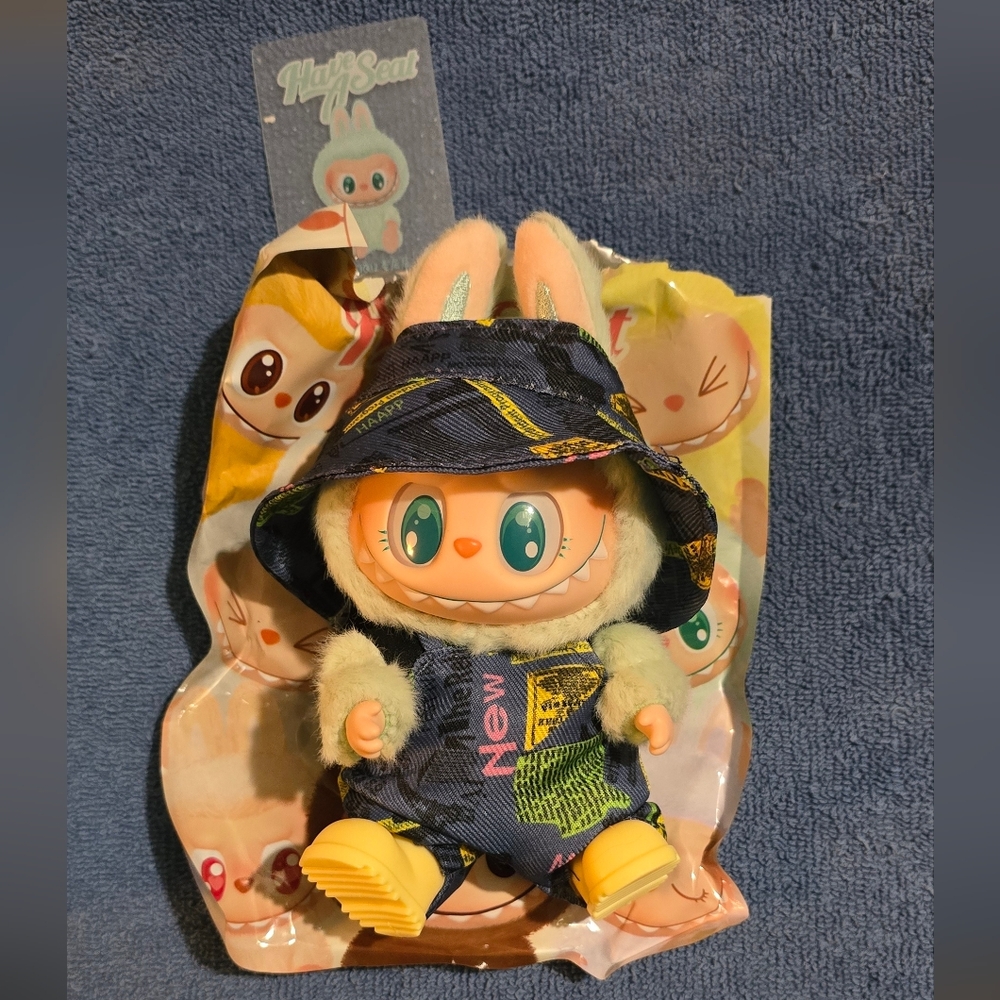 Pop Mart Labubu Have A Seat Ququ 100% Authentic With Outfit.